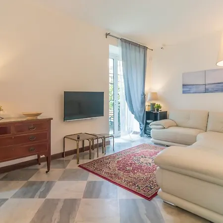 Casa Claudia Relax Con Patio E Parcheggio Апартаменты *