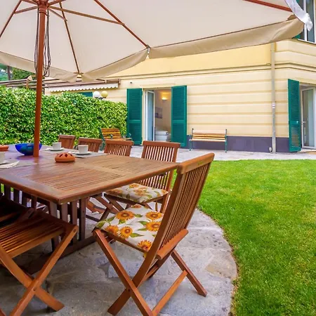 Апартаменты Casa Claudia Relax Con Patio E Parcheggio *