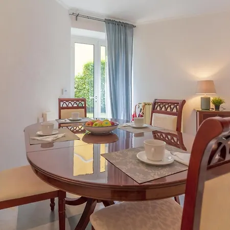Casa Claudia Relax Con Patio E Parcheggio Апартаменты *