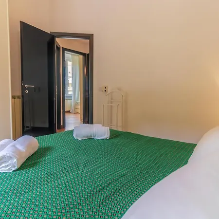 Апартаменты Casa Claudia Relax Con Patio E Parcheggio *