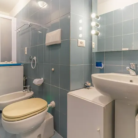 Апартаменты Casa Claudia Relax Con Patio E Parcheggio Рапалло